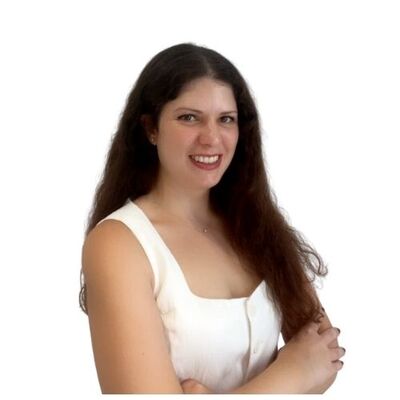 María del Mar, neuropsicóloga colegiada nº CV-16872